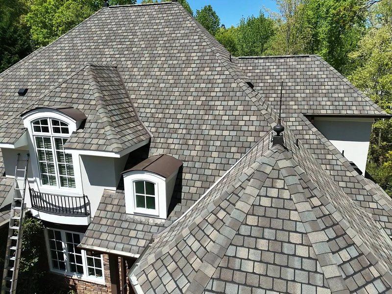 Designer dimensional shingle roof by Raleigh roofers Cadmus Construction