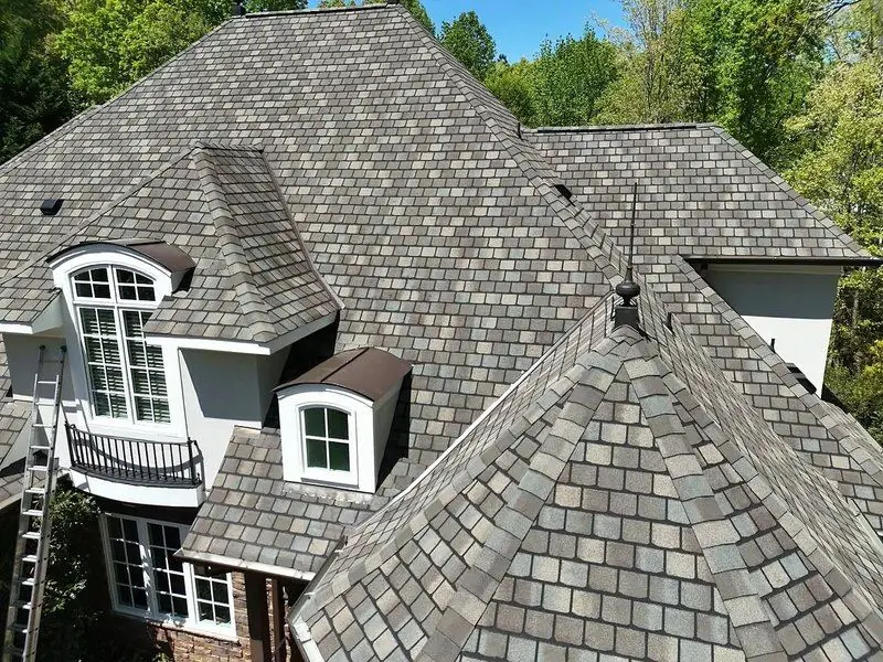 Designer dimensional shingle roof by Raleigh roofers Cadmus Construction